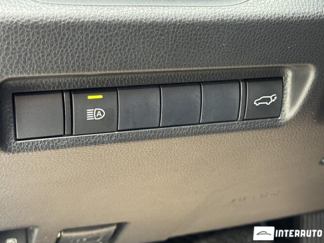 Toyota Rav-4 52 interauto-car