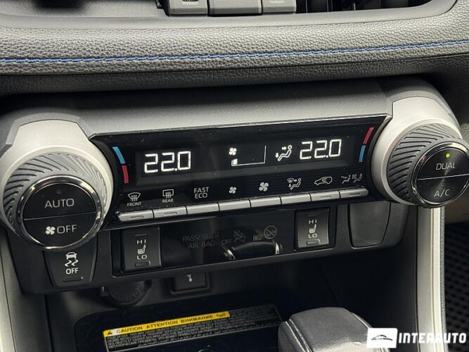 Toyota Rav-4 44 interauto-car