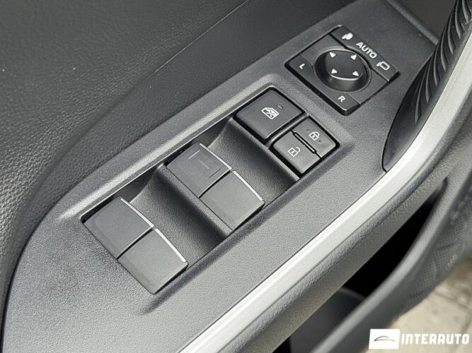 Toyota Rav-4 51 interauto-car