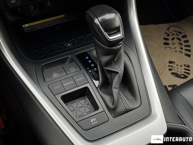 Toyota Rav-4 45 interauto-car