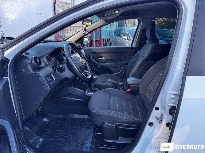 Dacia Duster 34 interauto-car
