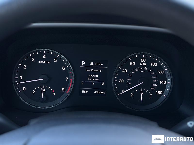 Hyundai Tucson 20 automobil-interauto