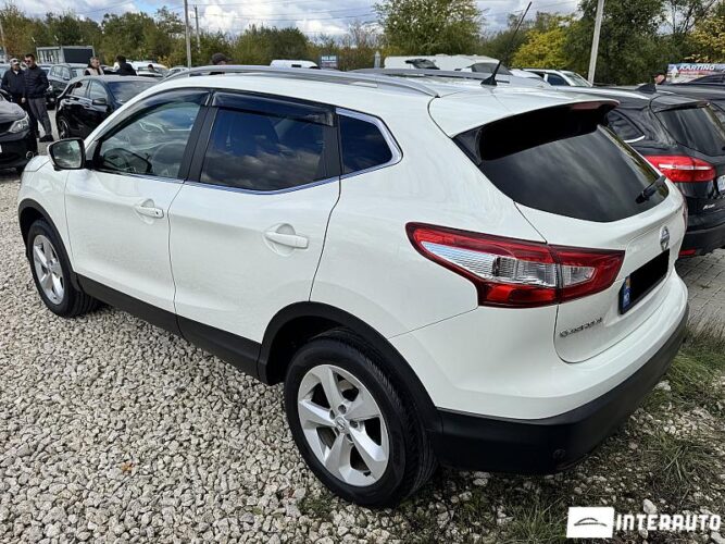 Nissan Qashqai 33 interauto-car