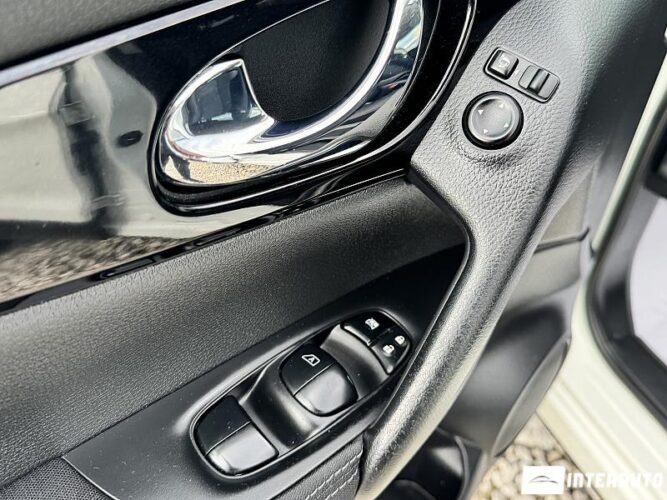 Nissan Qashqai 47 interauto-car