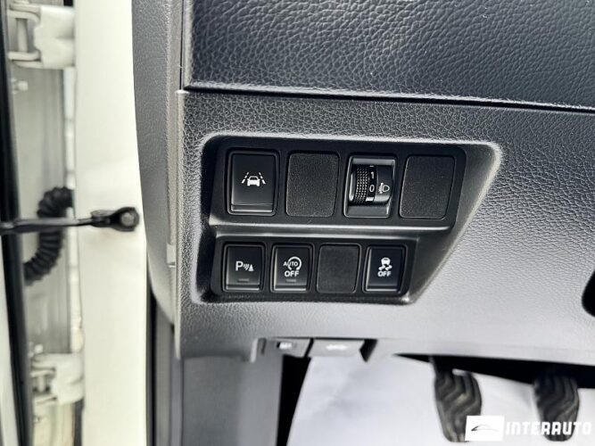 Nissan Qashqai 46 interauto-car