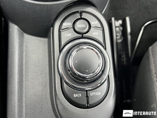 Mini Cooper S 49 interauto-car