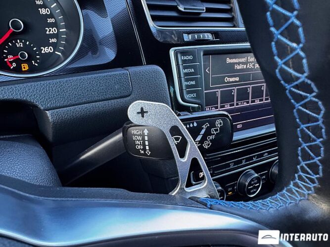 Volkswagen Golf GTE 39 interauto-car