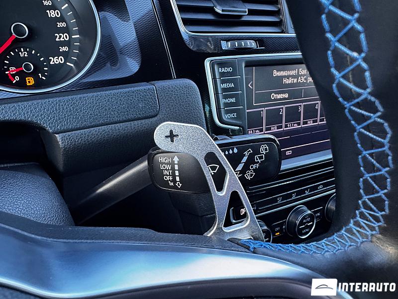 Volkswagen Golf GTE 23 automobil-interauto