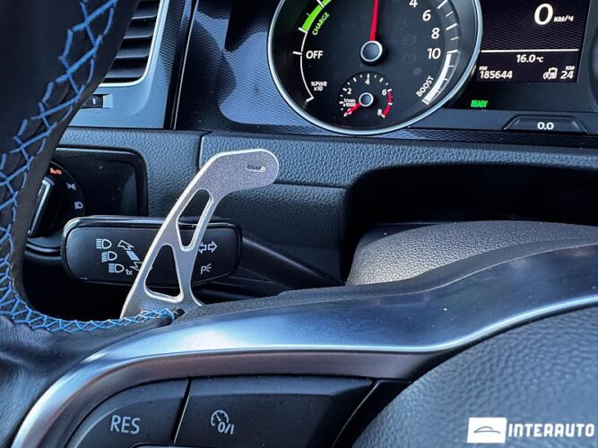 Volkswagen Golf GTE 40 interauto-car