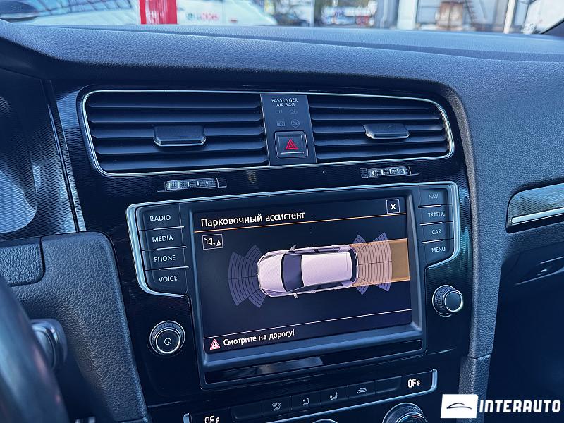 Volkswagen Golf GTE 20 automobil-interauto