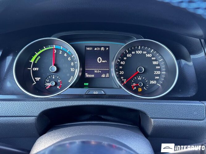 Volkswagen Golf GTE 35 interauto-car