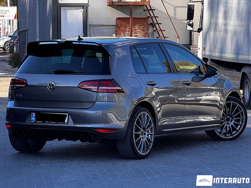 Volkswagen Golf GTE 13 automobil-interauto