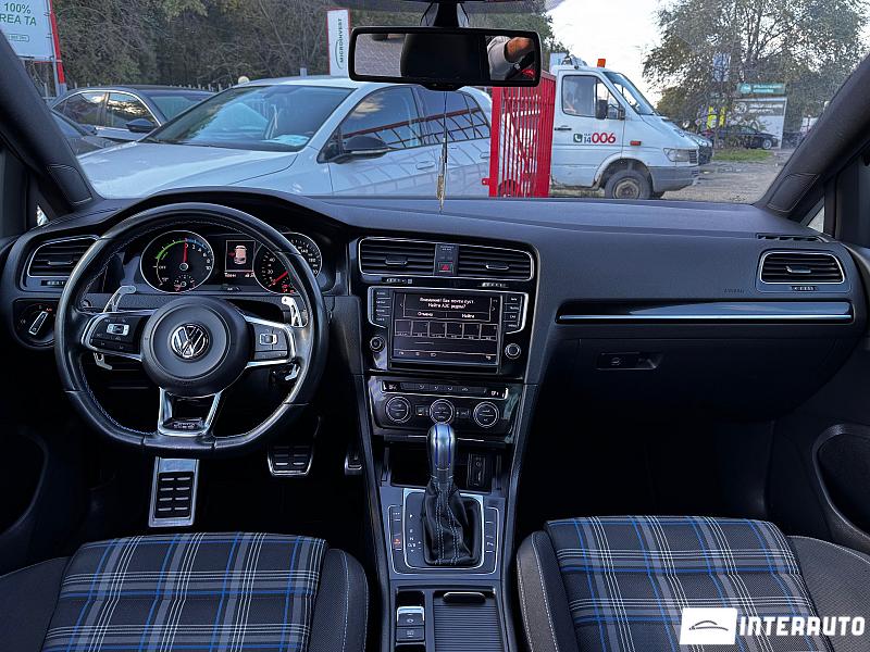 Volkswagen Golf GTE 18 automobil-interauto