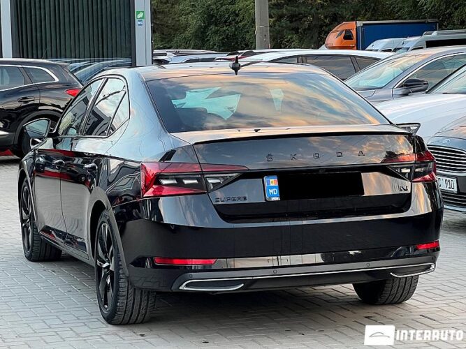 Skoda Superb 36 interauto-car