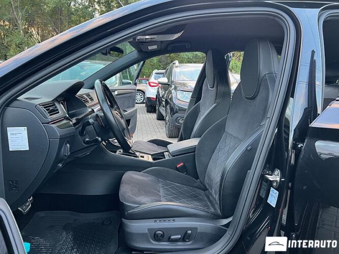 Skoda Superb 38 interauto-car