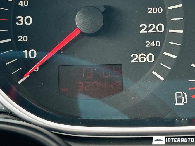 Audi Q7 38 interauto-car