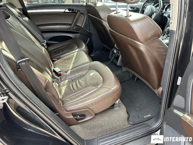 Audi Q7 45 interauto-car