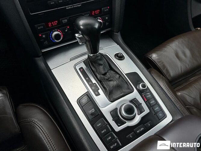 Audi Q7 41 interauto-car