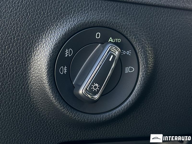 Skoda Superb 30 automobil-interauto