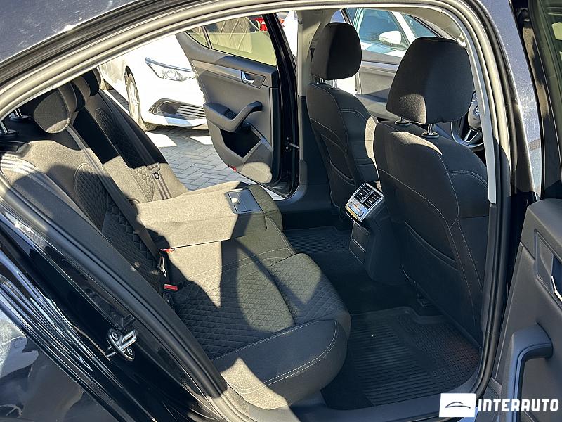 Skoda Superb 25 automobil-interauto