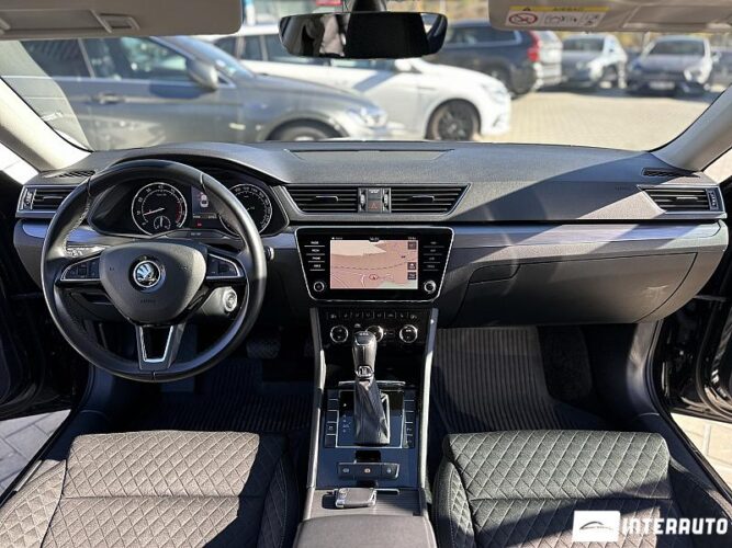 Skoda Superb 39 interauto-car