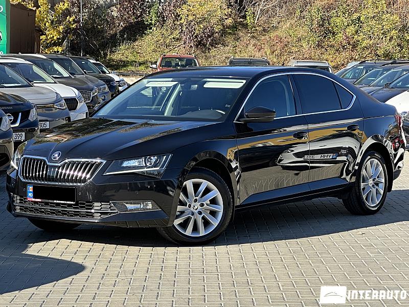 Skoda Superb 12 automobil-interauto