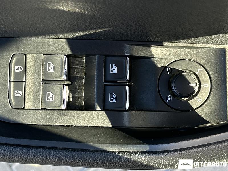 Skoda Superb 29 automobil-interauto