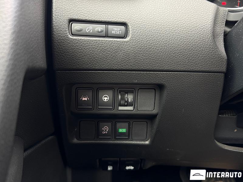 Nissan Qashqai 20 automobil-interauto