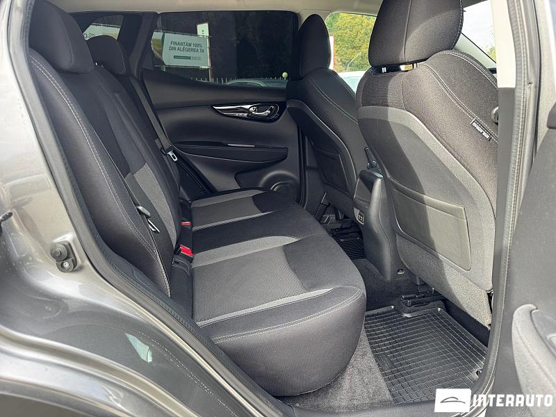 Nissan Qashqai 18 automobil-interauto