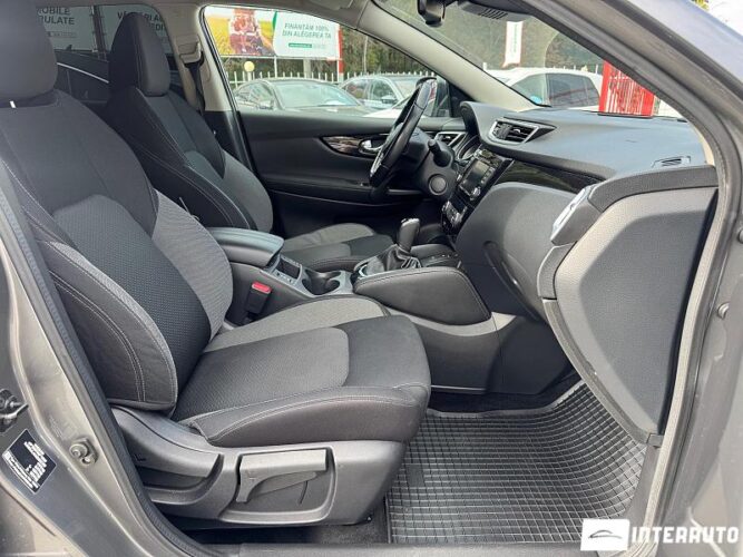 Nissan Qashqai 35 interauto-car