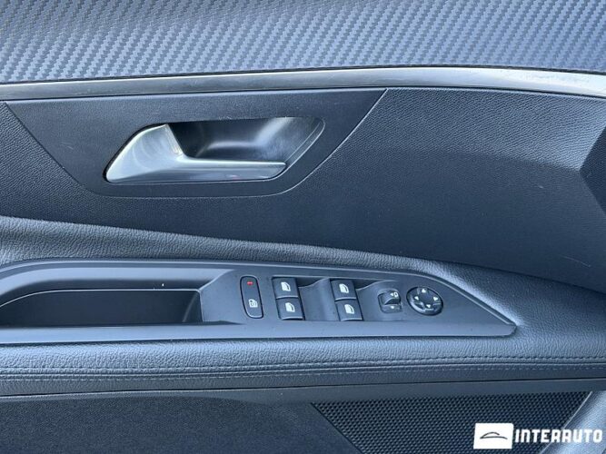 Peugeot 3008 36 interauto-car