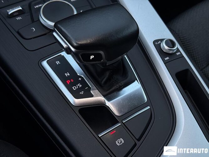 Audi A4 44 interauto-car