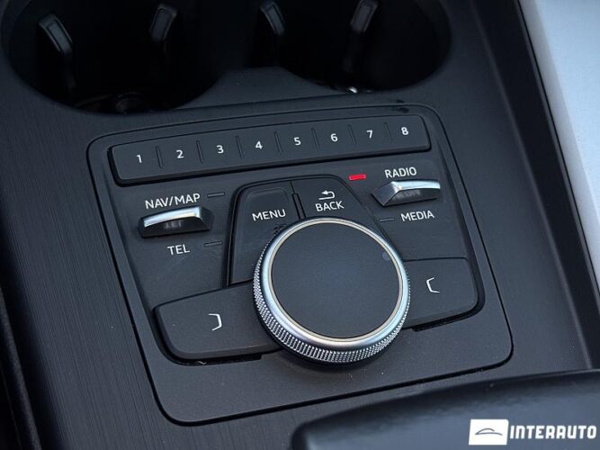 Audi A4 45 interauto-car