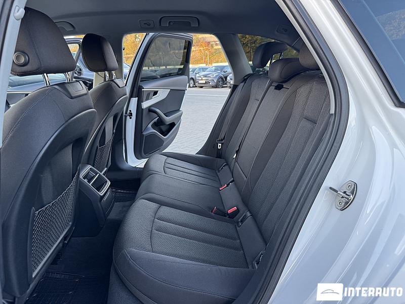Audi A4 30 automobil-interauto