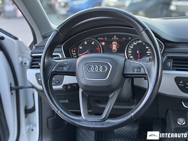 Audi A4 17 automobil-interauto