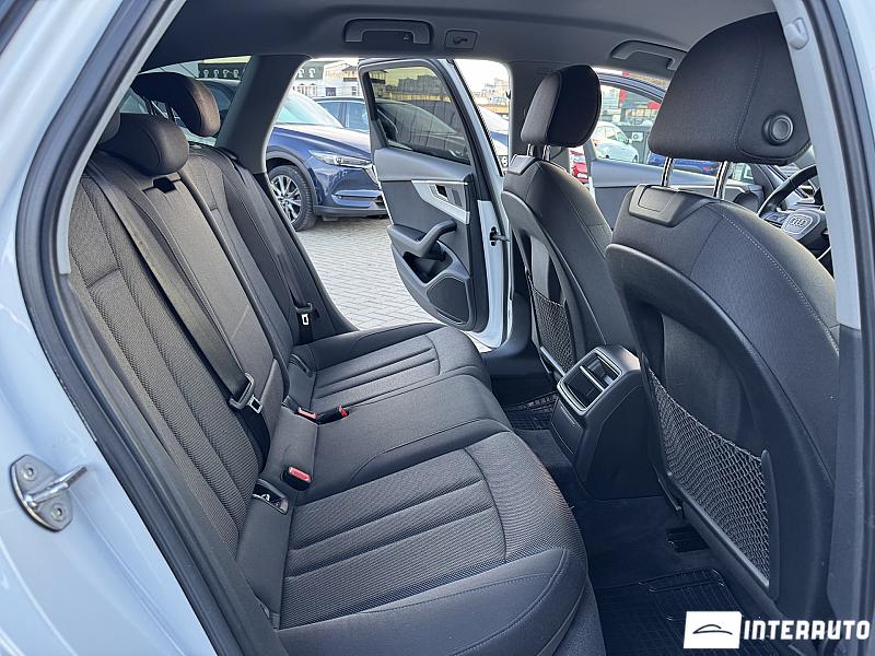 Audi A4 27 automobil-interauto