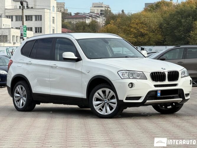 BMW X3 2.0i 32 interauto-car