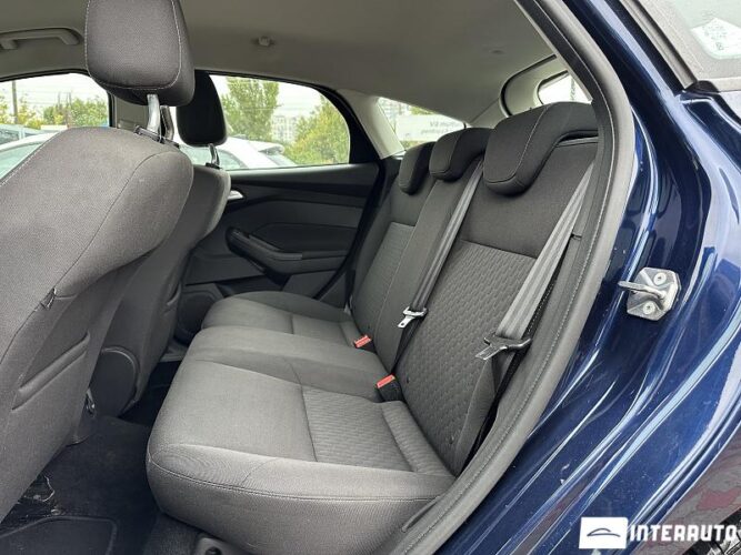 Ford Focus 48 interauto-car