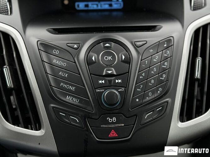 Ford Focus 43 interauto-car