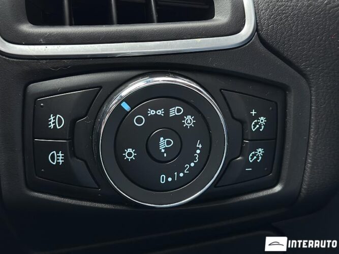 Ford Focus 39 interauto-car