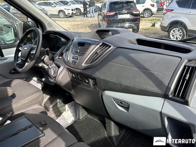 Ford Transit 460L 31 interauto-car