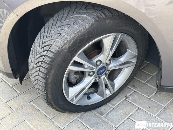 Ford Focus 49 interauto-car