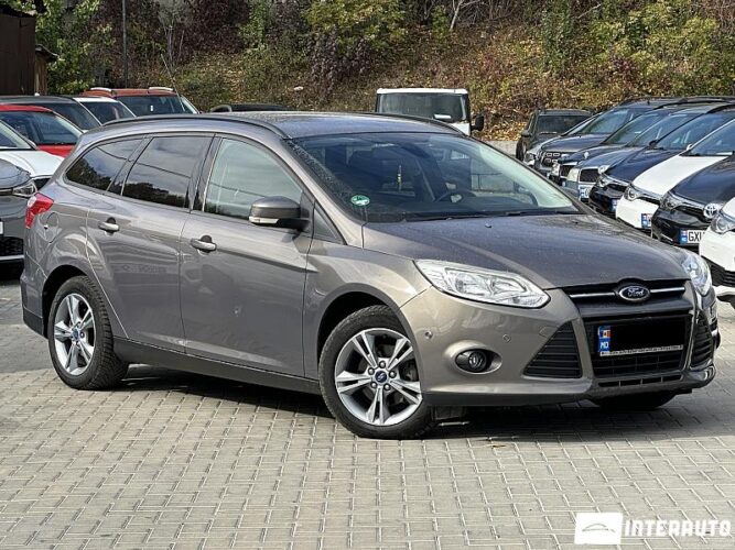 Ford Focus 32 interauto-car
