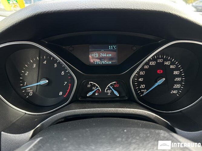 Ford Focus 39 interauto-car