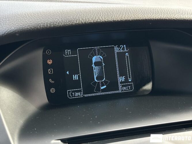 Ford Focus 41 interauto-car