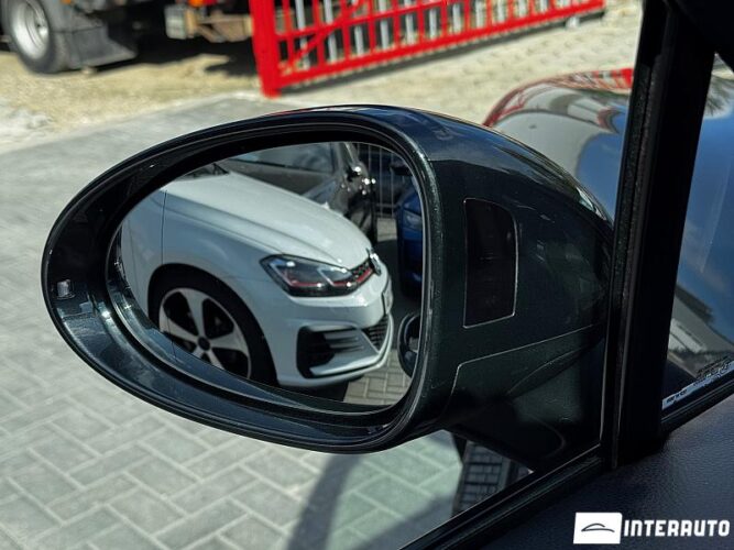 Porsche Macan 59 interauto-car