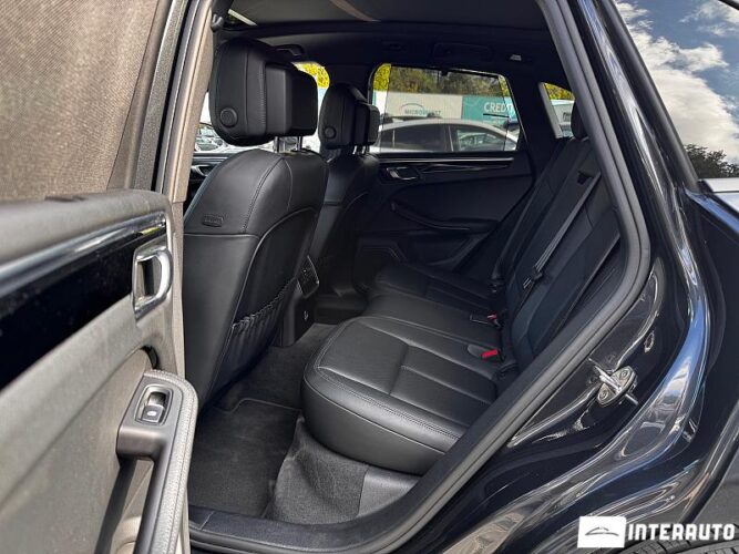 Porsche Macan 54 interauto-car