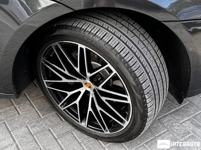 Porsche Macan 58 interauto-car