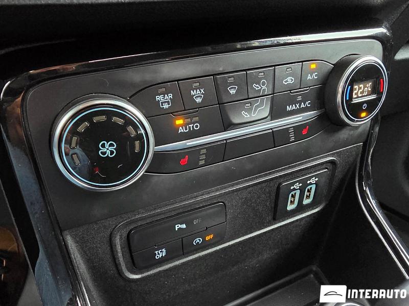 Ford Escort 27 automobil-interauto