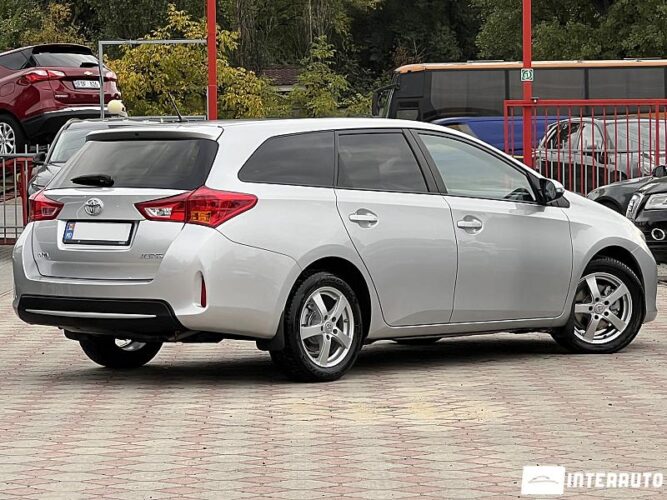 Toyota Auris 29 interauto-car